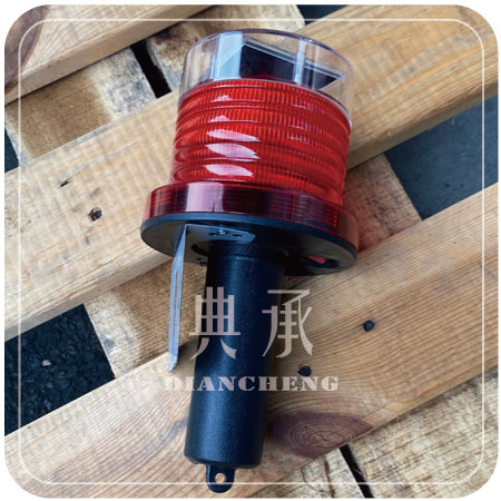 紅色LED太陽能警示燈下方有黑色握把和L片